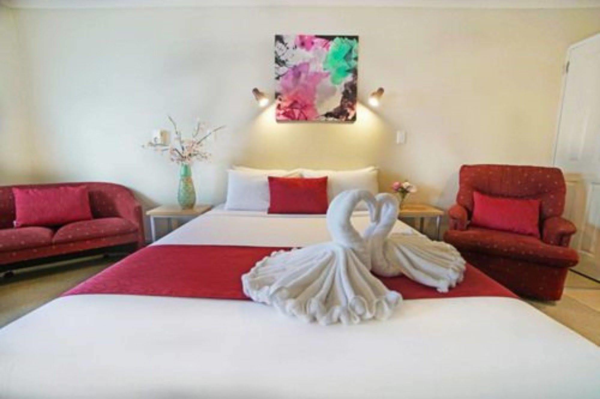 Ashwood Manor Motor Lodge Хамилтън Екстериор снимка