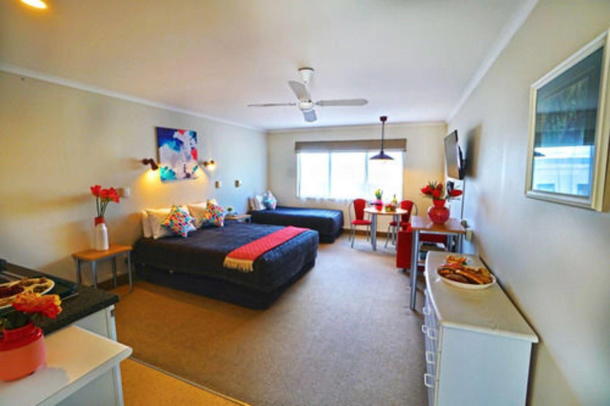 Ashwood Manor Motor Lodge Хамилтън Екстериор снимка