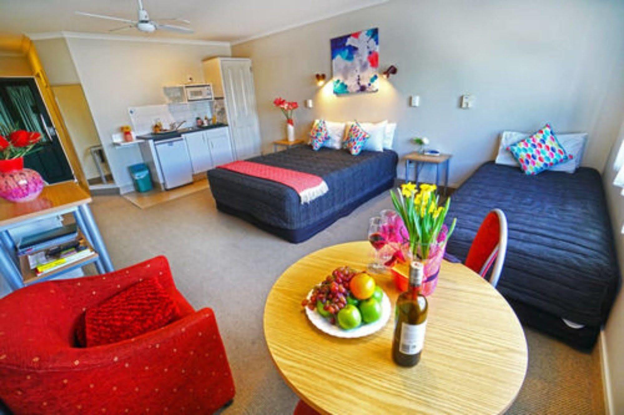 Ashwood Manor Motor Lodge Хамилтън Екстериор снимка