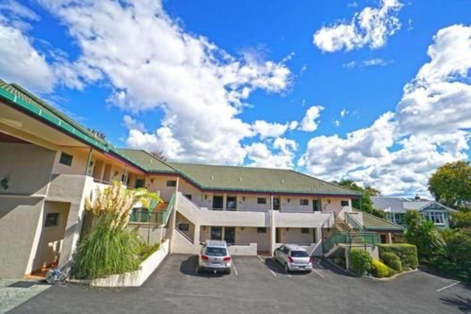 Ashwood Manor Motor Lodge Хамилтън Екстериор снимка